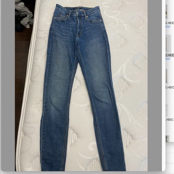 Calvin Klein Jeans - Picture 2 of 3